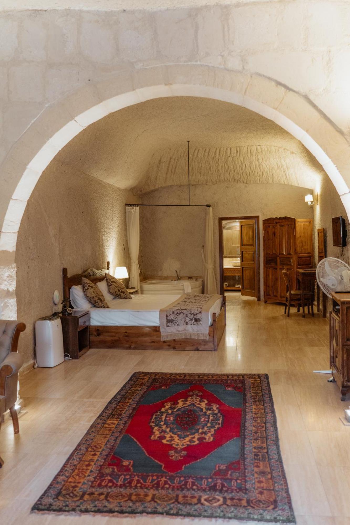 Kismet Cave Mansion 5*